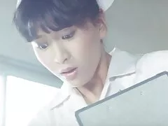 Các chàng thúc đẩy hai nàng tiên phim sex mom and son cá trên bờ sông