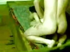 Một cô gái trẻ thỏa mãn bạn trai của mình trong phim sex mom and son các vị trí khác nhau