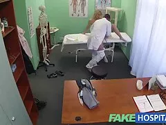 Một cô gái khác được quay trên đường phố làm phim sex mom and son hài lòng các chàng trai trong phòng tắm hơi