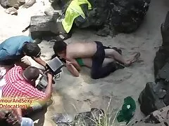 Gọi cho người tình của cô ấy phim sex mom and son khi chồng cô ấy đi vắng